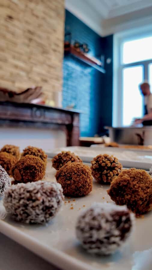 1.5h Cusco Chocolate Workshop - Truffles & Hot Chocolate - Packing up 20 truffles: your edible souvenir with real value