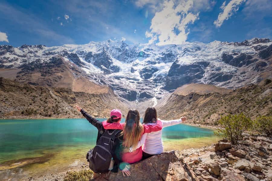1 day excursion to the Humantay Lake from Cusco. - Exploring the lagoon: why the photo time is worth it
