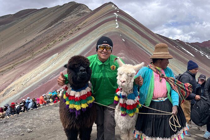 1 Day Rainbow Mountain Tour From Cusco - Hanchi Pacha breakfast and the 2.5-hour climb to the summit