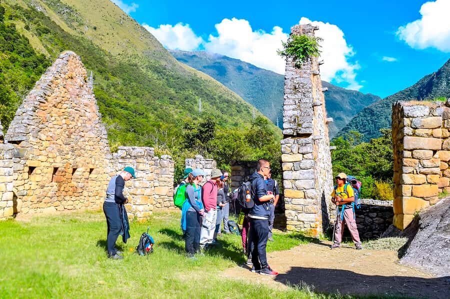 2-Day Inca Trail Hike to Machu Picchu & Panoramic Train - Day 1: 4:00 AM pickup, train to km 104, and the climb through cloud forest