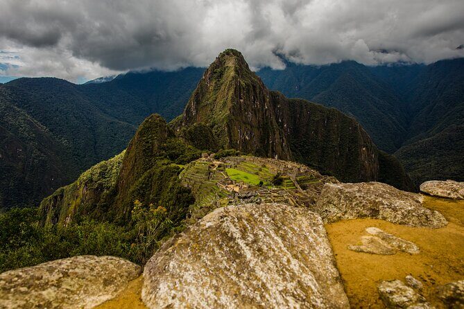 2 Day - Inca Trail to Machu Picchu - Day 2: early wake-up, sunrise bus timing, and Circuit 3 with a guide