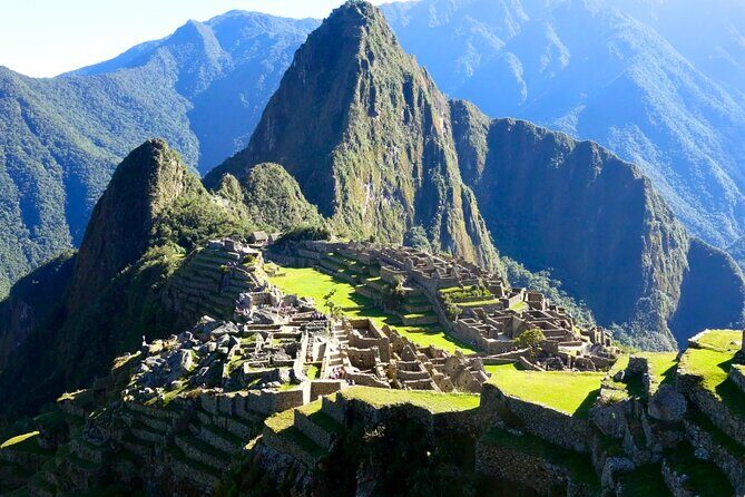 2 Day Machu Picchu & Sacred Valley Tour from Cusco /Train & Guide - The Ollantaytambo train ride to Aguas Calientes: your Machu Picchu warm-up