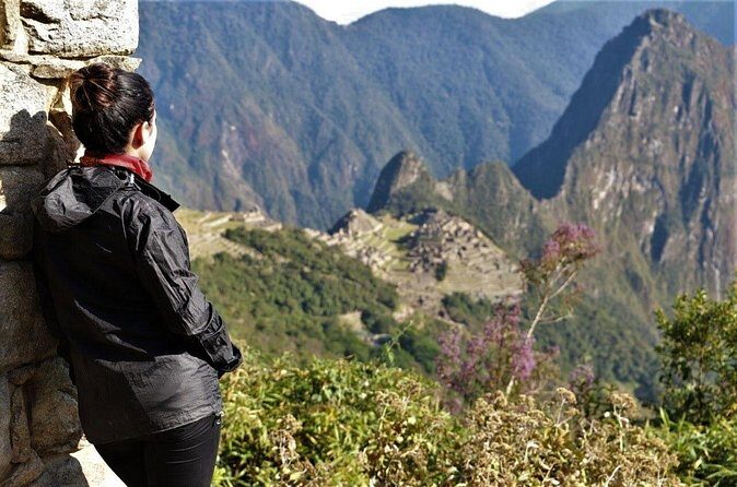 2 Day Machu Picchu Tour by Car - Hidroelectrica lunch and the Aguas Calientes walk