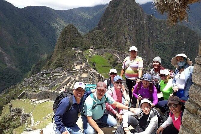 2 Day Machu Picchu Tour Unique Journey with Sunrise & Local Guide - Urubamba lunch and Ollantaytambo: two checkpoints that keep the day sane