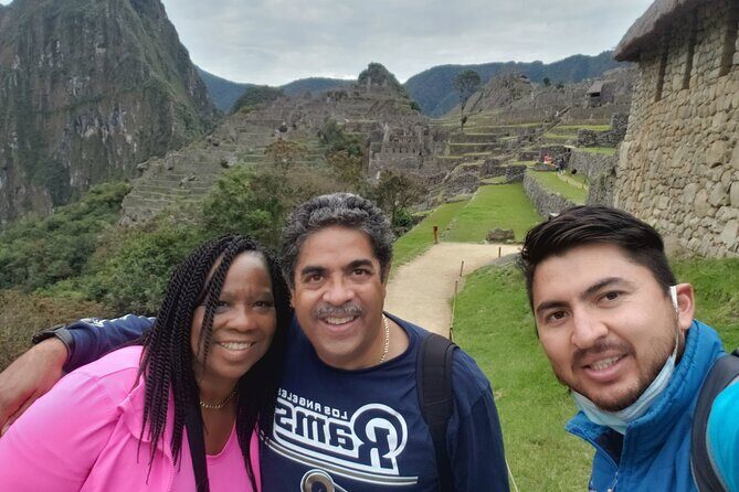 2-Day Private Tour in the Sacred Valley with Private Transportation - Day 1 in Ollantaytambo and Pisac: Inca Stone Meets Town Life