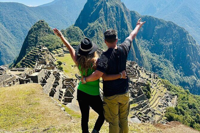 2-Day Sacred Valley & Machu Picchu Group Tour from Cusco - Ollantaytambo to Aguas Calientes: The Train Ride and Night Base