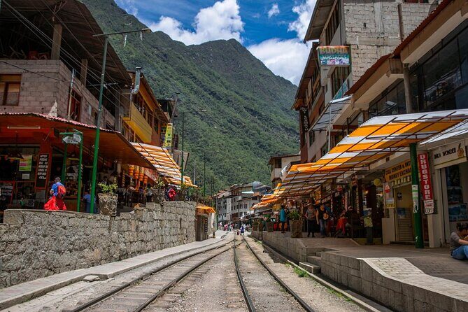 2 Day Sacred Valley & Machu Picchu Tour from Cusco - Starting at Plaza de Armas: Cusco pickup and how day one flows