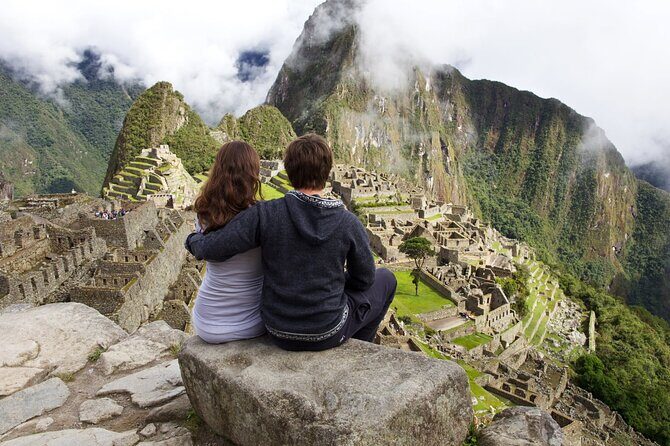 2-Day Short Inca Trail Hike to Machu Picchu - Day 2 at Machu Picchu: guided orientation plus time to roam