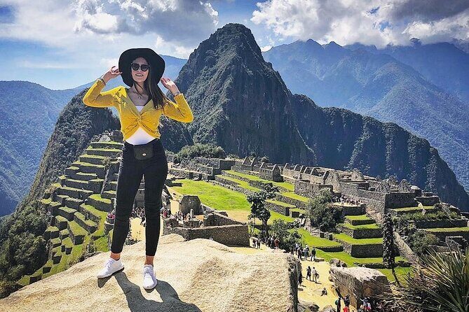 2-Day Tour Machu Picchu by Panoramic Train + Sacred Valley - The Vistadome Panoramic Train: Comfort Plus Views