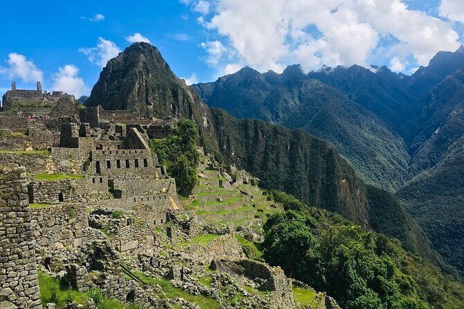 2 Day Tour to Machupicchu by Minivan - Hidroeléctrica and the 3-hour train-track walk to Aguas Calientes