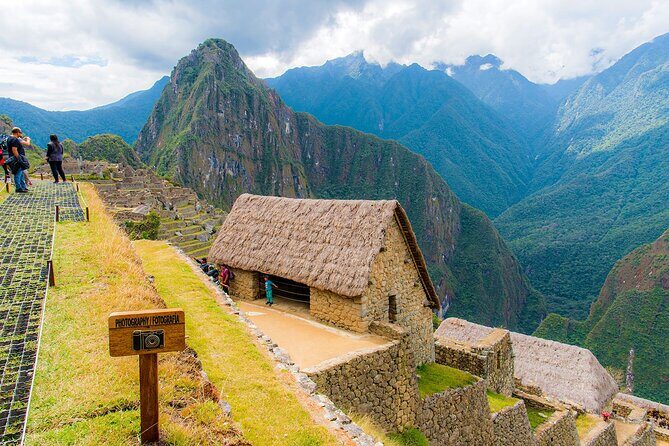 2 Days 1 Night in Machu Picchu with Tourist Train and Entrance - Cusco pickup and the handoff toward the train