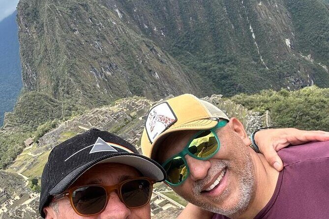 2 Days Private Tour in Machu Picchu Cuzco and Sacred Valley - Overnight Comfort in Aguas Calientes: Good Location, Watch the Quality