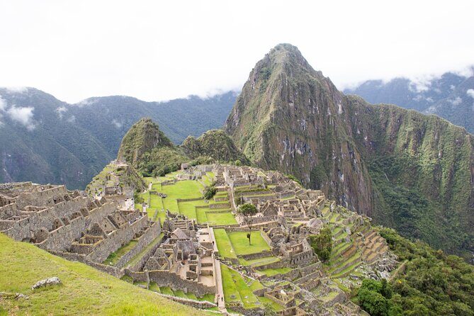 3 Day Sacred Valley And Short Inca Trail to Machupicchu - Guide names and the small-group advantage (Luis and Juan)