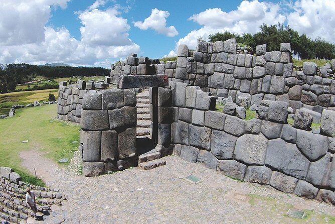 4-Day: All Included Excursion City Tour, Sacred Valley & MachuPicchu - Day 1: Cusco city tour from Korikancha to Tambomachay
