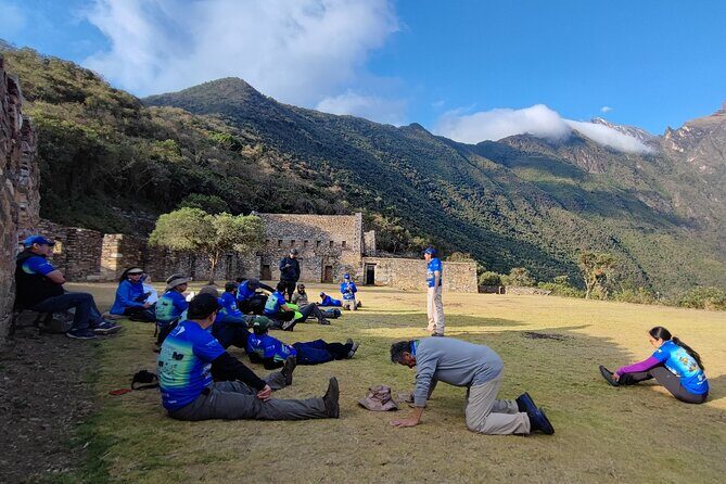 4 - Day Choquequirao Trek with Camping via Chikiska from Cusco - Day 1: Cachora breakfast, Capuliyoc views, then a canyon descent to Chikiska
