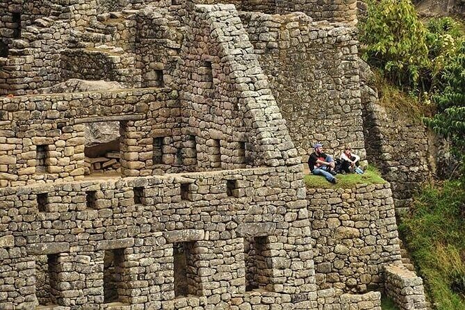 4-Day Ultimate Guided Inca Trail Trek to Machu Picchu - Day 4: 5:30 am bus to Machu Picchu, guided orientation, and hot springs in Aguas Calientes