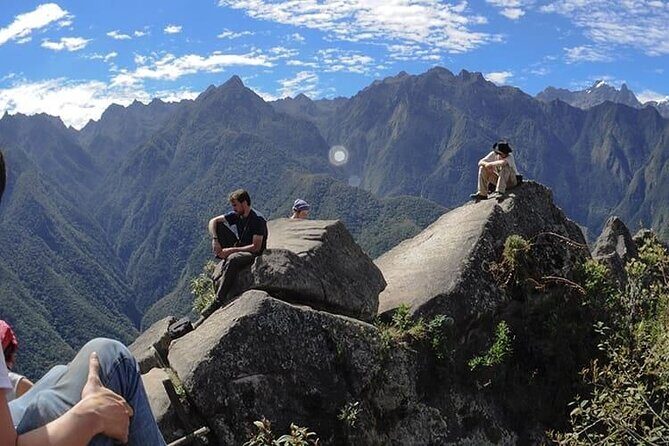 4-Day Ultimate Guided Inca Trail Trek to Machu Picchu - Choosing the service level: light vs complete gear support