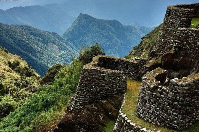 4 Days Inca Trail Adventure to Machu Picchu - Day 3: Cloud Forest Footsteps, Puyupatamarca’s First Machu Picchu Glimpses