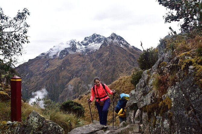 4 Days Inca Trail Adventure to Machu Picchu - Getting to Km 82 (Piskacucho) and Warming Up at Llactapata