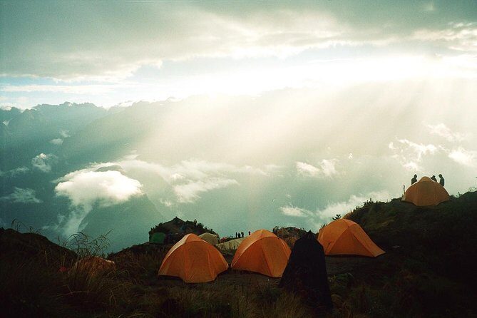 4 days - Inca Trail to Machu Picchu - Group Service - The day-one rhythm: pickup timing and the briefing you’ll want