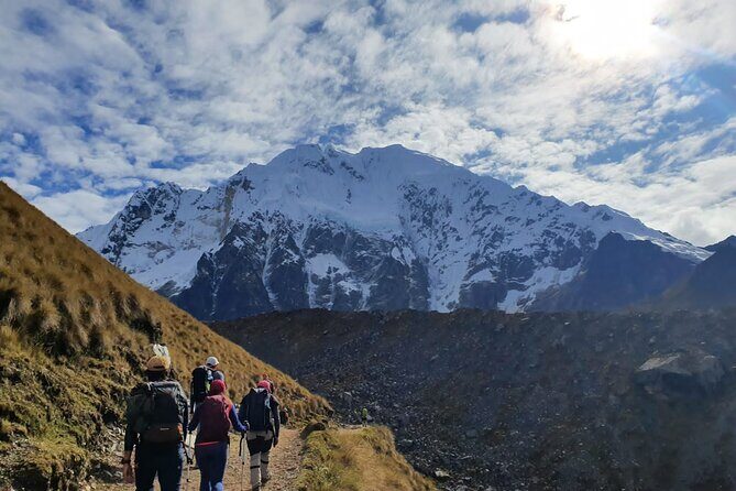 5-Day Salkantay to Machu Picchu Hike Adventure - Day 4: the 24 km walk to Aguas Calientes and the Llactapata view