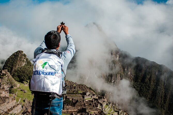 5-Day Salkantay Trek to MachuPicchu with Optional Hot Spring Bath - Day 1: Salkantay Trail to Soraypampa and Humantay Lake’s big views