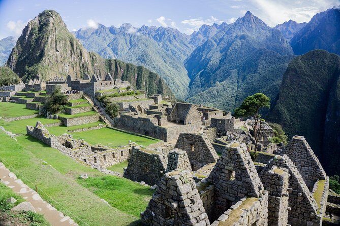 5 Days - Cusco || Sacred Valley || MachuPicchu || Humantay Lake ||ALL INCLUDED|| - Day 4 Humantay Lake at 4:00 AM: altitude hike from Soraypampa (4,250 m)