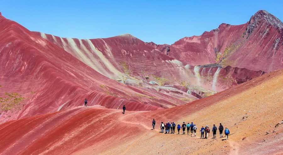 7 Colors Mountain Tour + Red Valley - Climbing to Vinicunca: timing, distance, and altitude-ready pacing