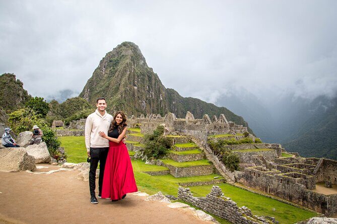 7-Day Private Guided Sacred Valley Cusco and Machu Picchu Tour - Day 1 in Cusco: airport arrival, zoo animals, then Pisac