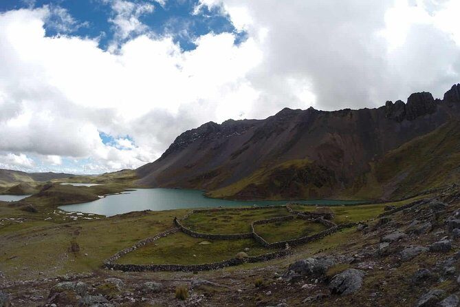 7 Lakes of Ausangate Full Day Tour from Cusco - Breakfast, lunch, and the reality of mountain food