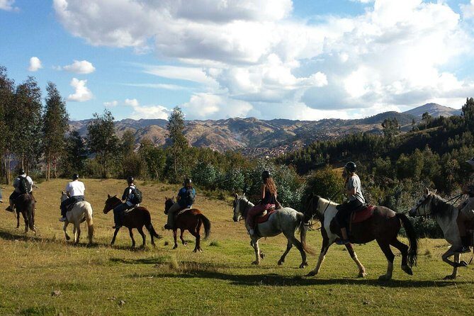 Adrenalin Mystic Tour Full Service - Cusco horseback riding that actually gets you out of town