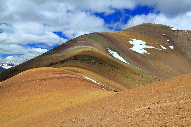 Best One-Day Rainbow Mountain & Red Valley Excursion - Stop 2: Rainbow Mountain summit views in red, gold, and turquoise