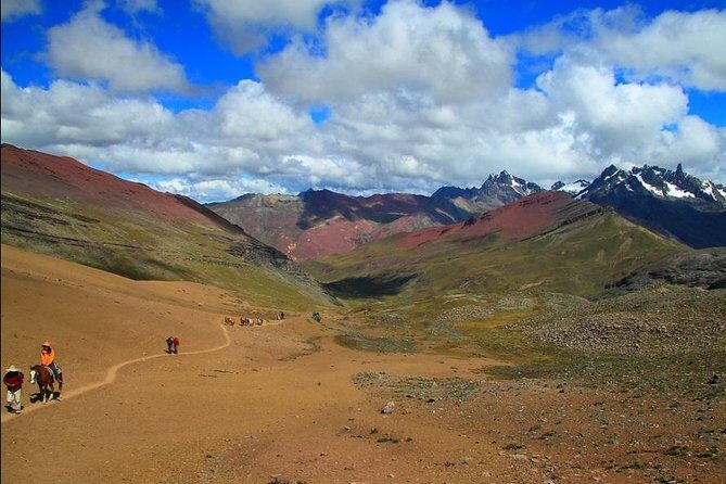 Best One-Day Rainbow Mountain & Red Valley Excursion - The trek down and the ride back: why you’ll want to pace yourself