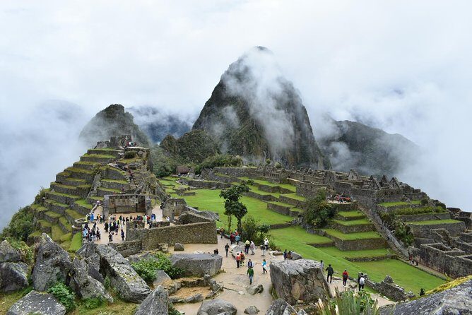 Boleto y Tour Machupicchu - Entrance strategy: circuits, schedules, and your ticket responsibility