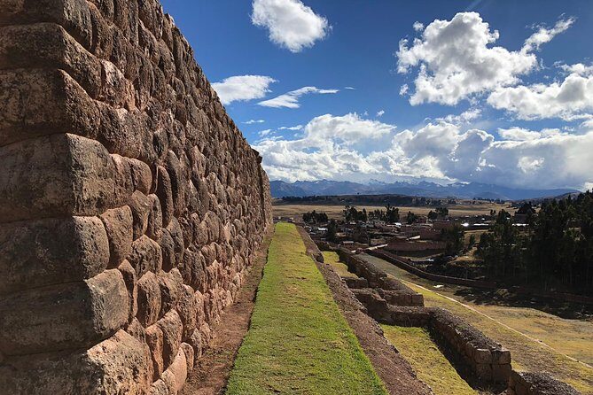 Chinchero Inca Town, Moray terraces and Ollantaytambo Full Day - Stop 1 in Chinchero: textiles, dyeing, and Inca town views