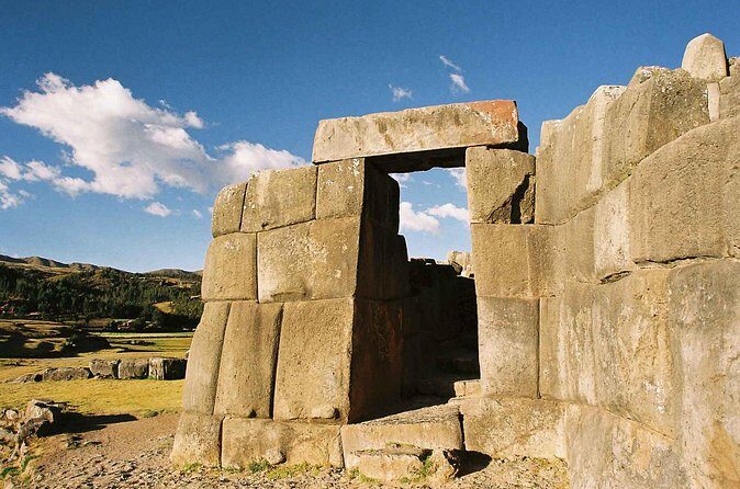 City Tour Cusco and the 4 Archaeological Sites - Koricancha and Santo Domingo: where Inca walls meet Christian worship