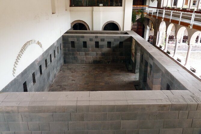 City tour : Qoricancha, sacsayhuaman, qenqo, tambomachay - Sacsayhuaman: Granite Fortifications and City Protection