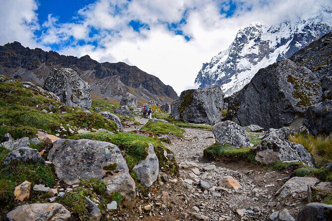 Classic Salkantay Humantay Lake Trek to Machu Picchu 5 Days - Leaving Cusco at 4:00 a.m.: the cold-start reality of Salkantay