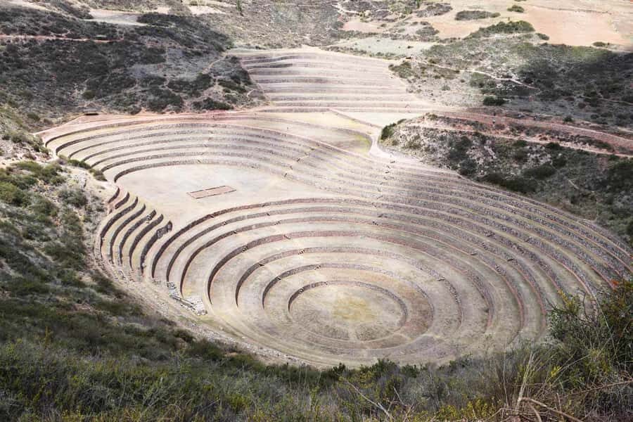 Cusco: 6-Day Andean Jewels Experience - Day 2 Sacred Valley route: Chinchero textiles to Moray farming to Maras salt