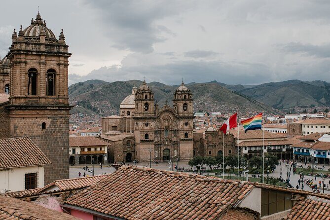 Cusco Airport Pick-Up (Private Transfer to your Cusco Hotel). - Timing and what to expect inside the airport at busy hours