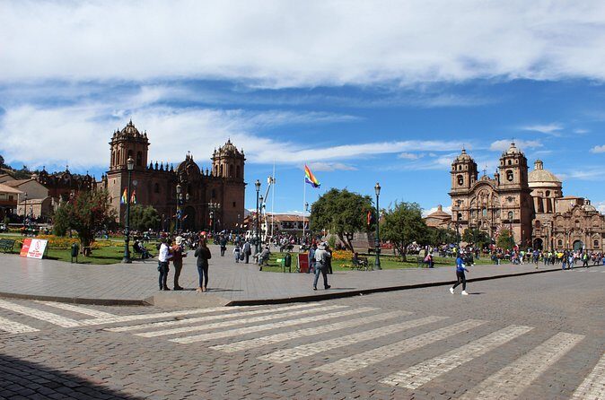 Cusco Cathedral Admission Ticket - Inside Cusco Cathedral: what to look for beyond the big doors