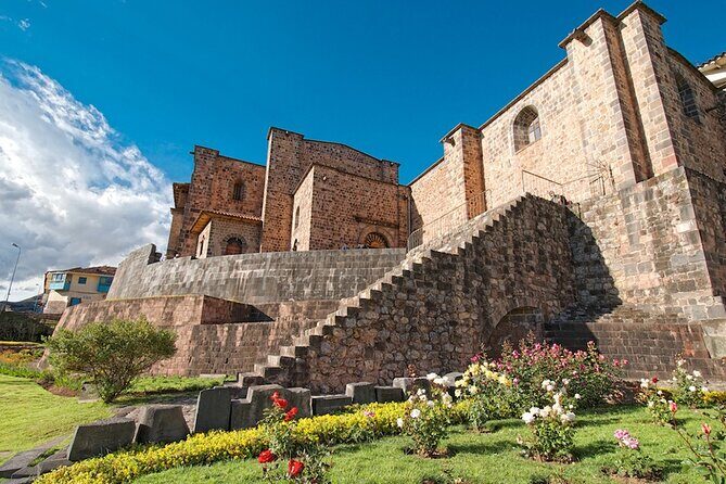 Cusco City Tour And Ruins Around (group Tour - Economical Option) - Stop 4: Q’enqo, Puka Pukara, and the religious logic of the route