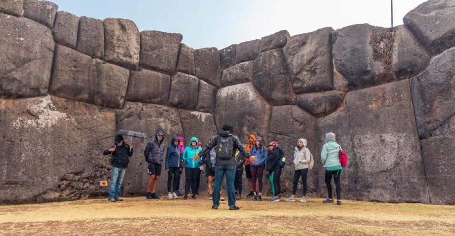 Cusco : City Tour of 4 Ruins and Sun Temple - Puca Pucara: a military fortress with panoramic Cusco views