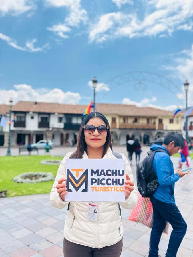 Cusco: City Tour Photographic Experience - Tambomachay: water worship and a break from stone-only photos