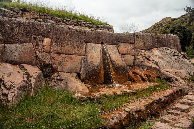 Cusco City Tour with Sacsayhuaman & Coricancha Entrance Tickets - Stop 4: Puka Pucara’s military-fortress feel and the site layout