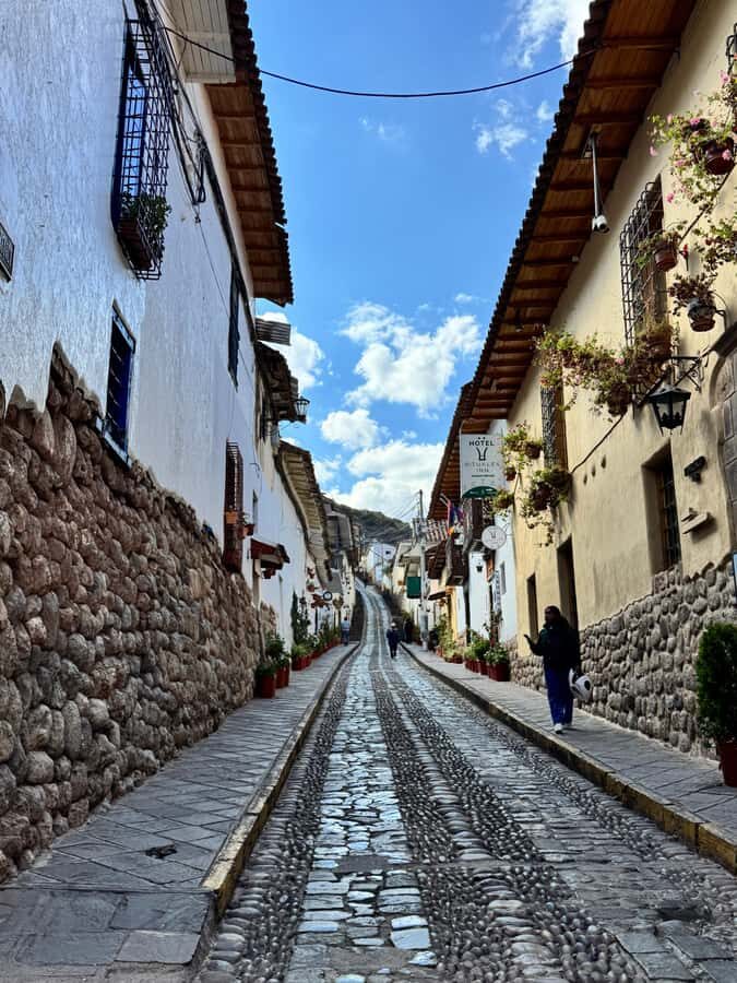 Cusco: Cultural Walking Tour with Local Guide⭐⭐⭐⭐⭐ - Qoricancha: Why This First Stop Sets the Right Mood