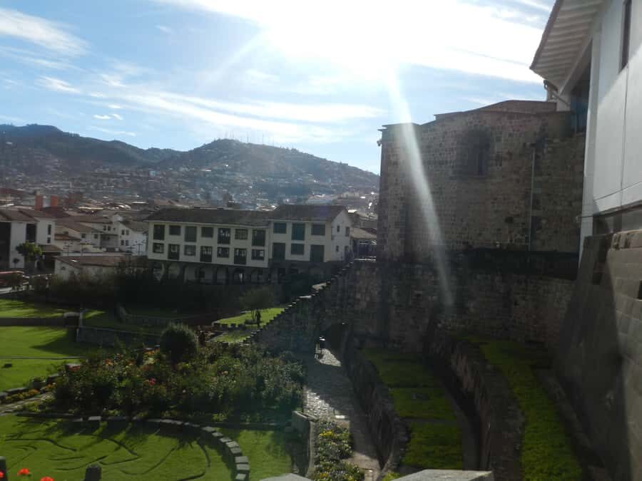 Cusco: Half-Day Historic City Tour - What to bring in Cusco: shoes, sun, cash, and weather gear