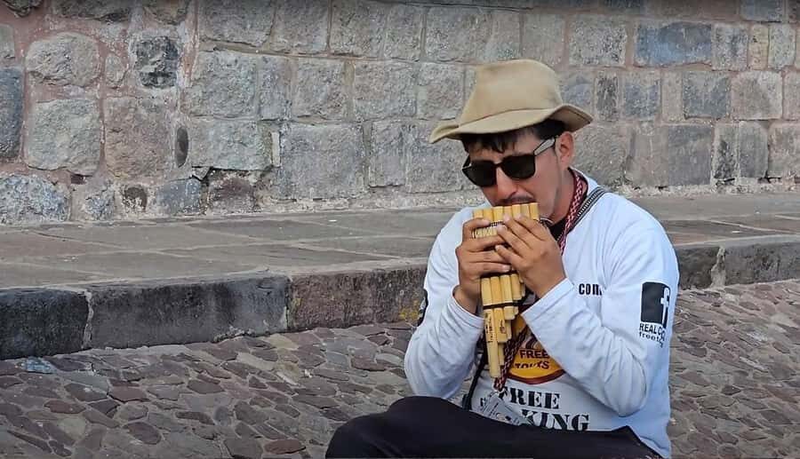 Cusco : Historical walking tour and tourist lookout point and Andean music show - Plaza de Armas Start: Fast Orientation and a Friendly Pace