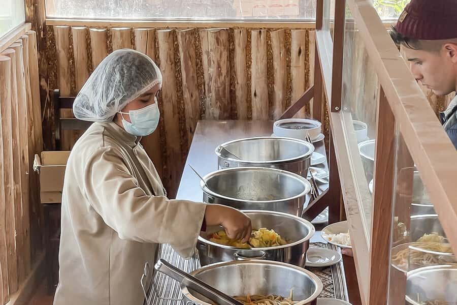 Cusco: Humantay Lake Tour with Breakfast and Buffet Lunch - Local Buffet Lunch Back at Mollepata