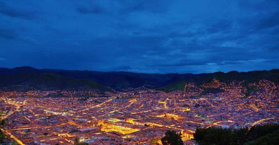 Cusco: Legends and History Night Tour with Pisco Sour - Plaza de Armas: guided time, then your Pisco Sour stop